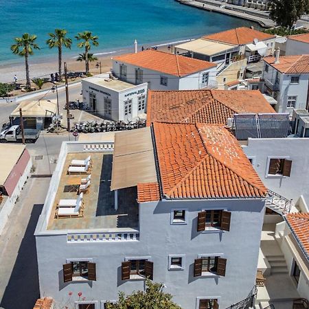 Готель Teresa Spetses Екстер'єр фото